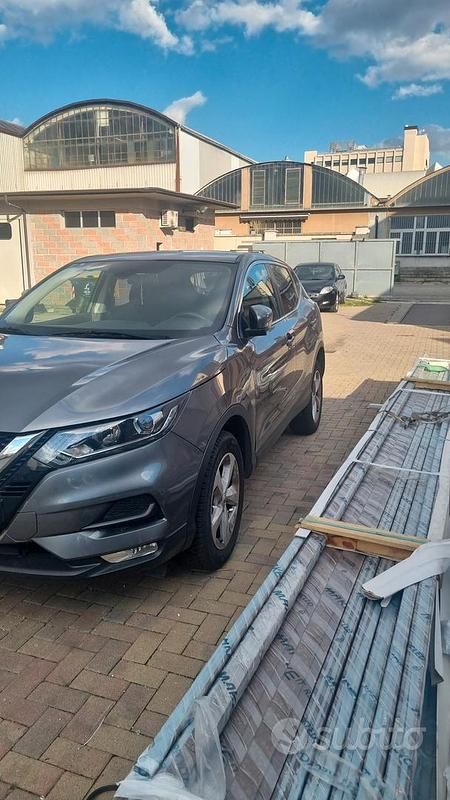 Usata Nissan Qashqai 150 CV (110 kW) 2019 Grigio SUV