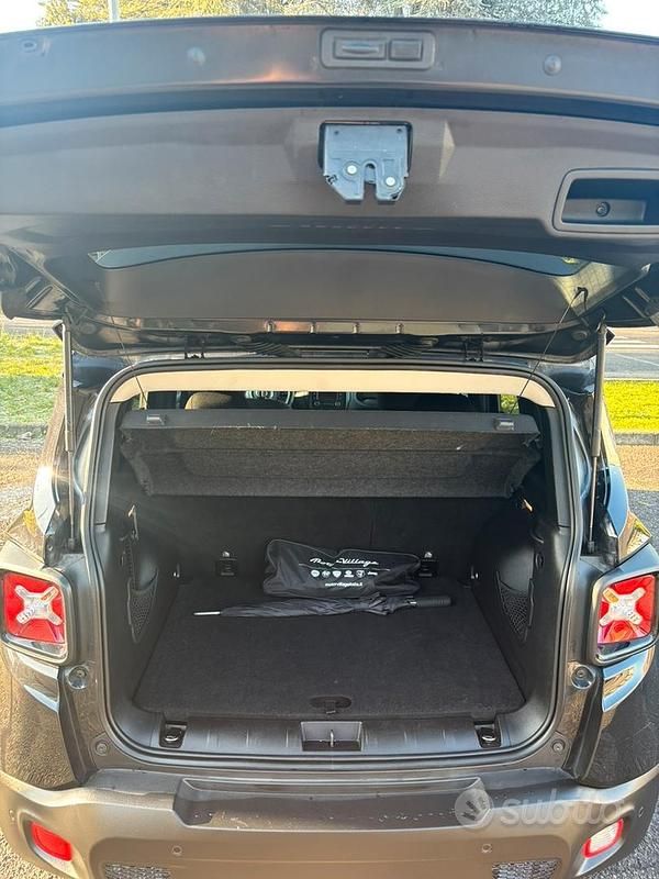 Usata Jeep Renegade 120 CV (88 kW) 2016 Nero SUV