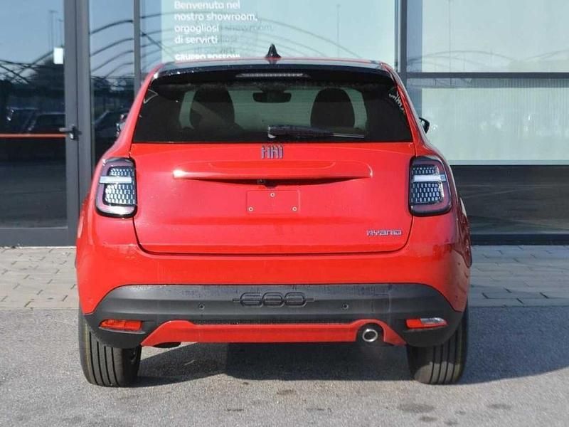 Usata Fiat 600 La Prima 110 CV (80 kW) 2025 Rosso SUV