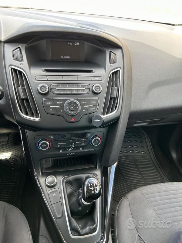 Usata Ford Focus 2016 Grigio Station wagon