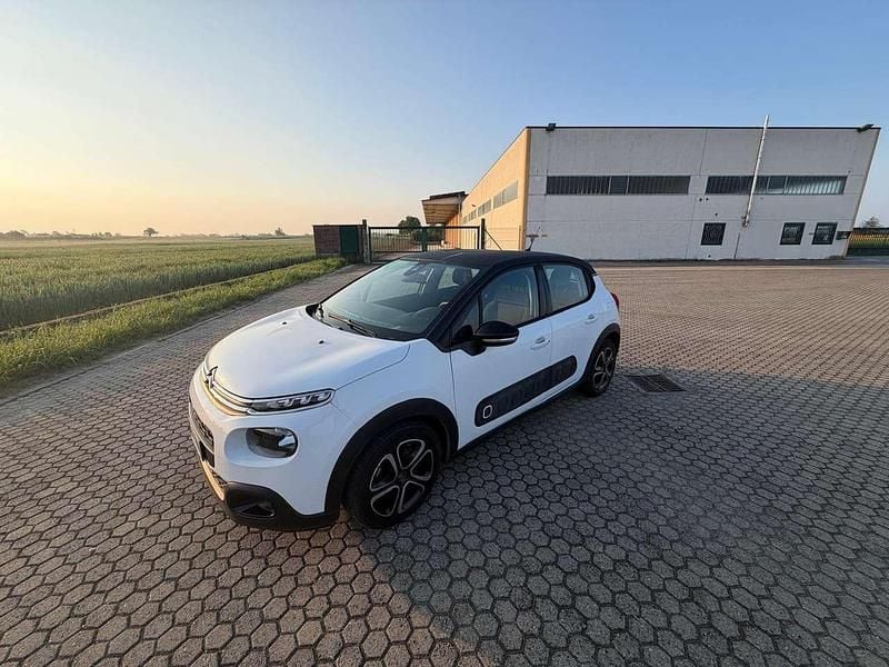 Begagnad Citroën C3 Shine 75 HK (55 kW) 2018 Vit Halvkombi