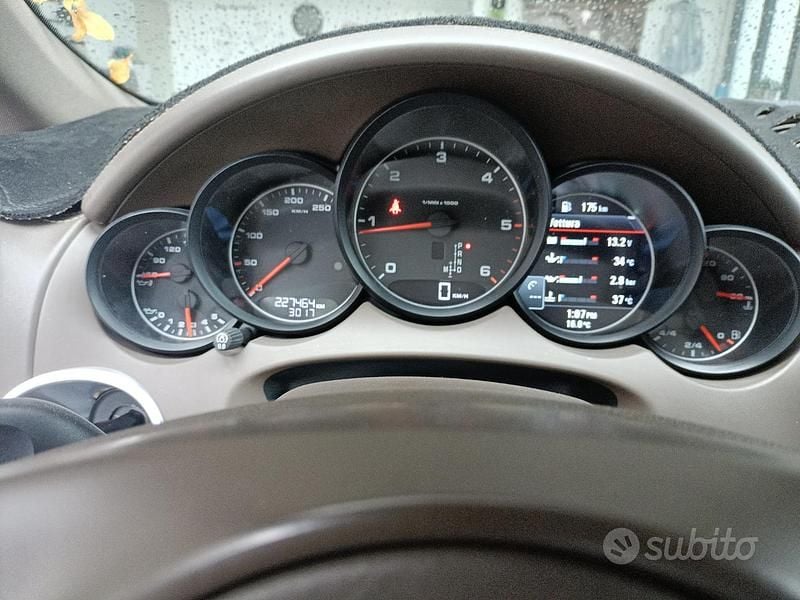 Usata Porsche Cayenne 245 CV (180 kW) 2012 SUV