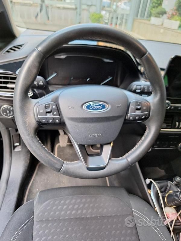 Usata Ford Fiesta 75 CV (55 kW) 2019 Nero Utilitaria