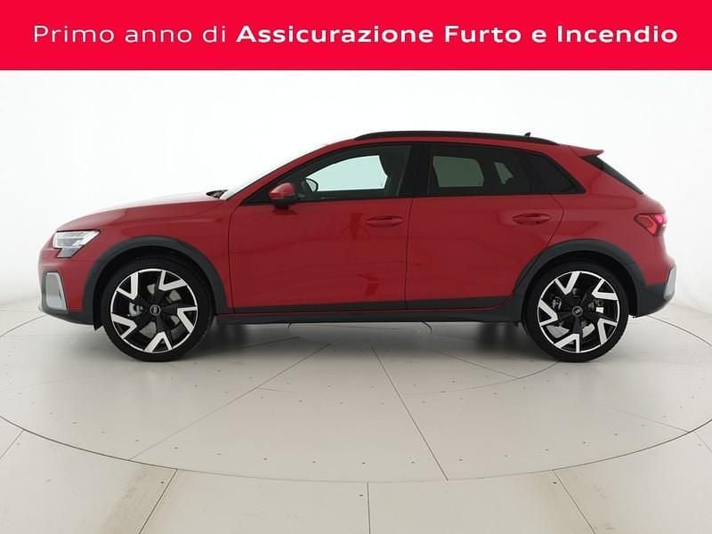Nuova Audi A3 Ambiente 150 CV (110 kW) 2026 Rosso progressivo metallizzato Berlina