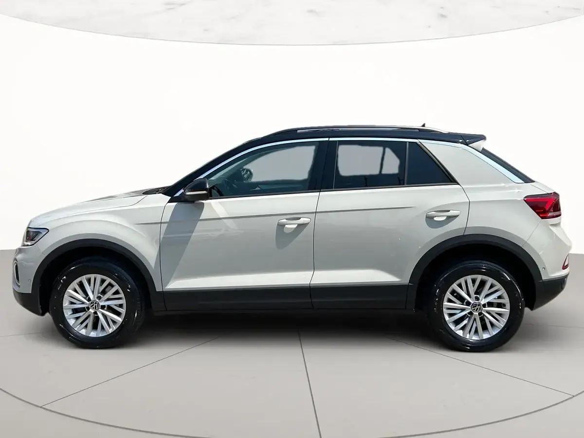 Usata VW T-Roc Life 150 CV (110 kW) 2023 Ascot grey nero SUV
