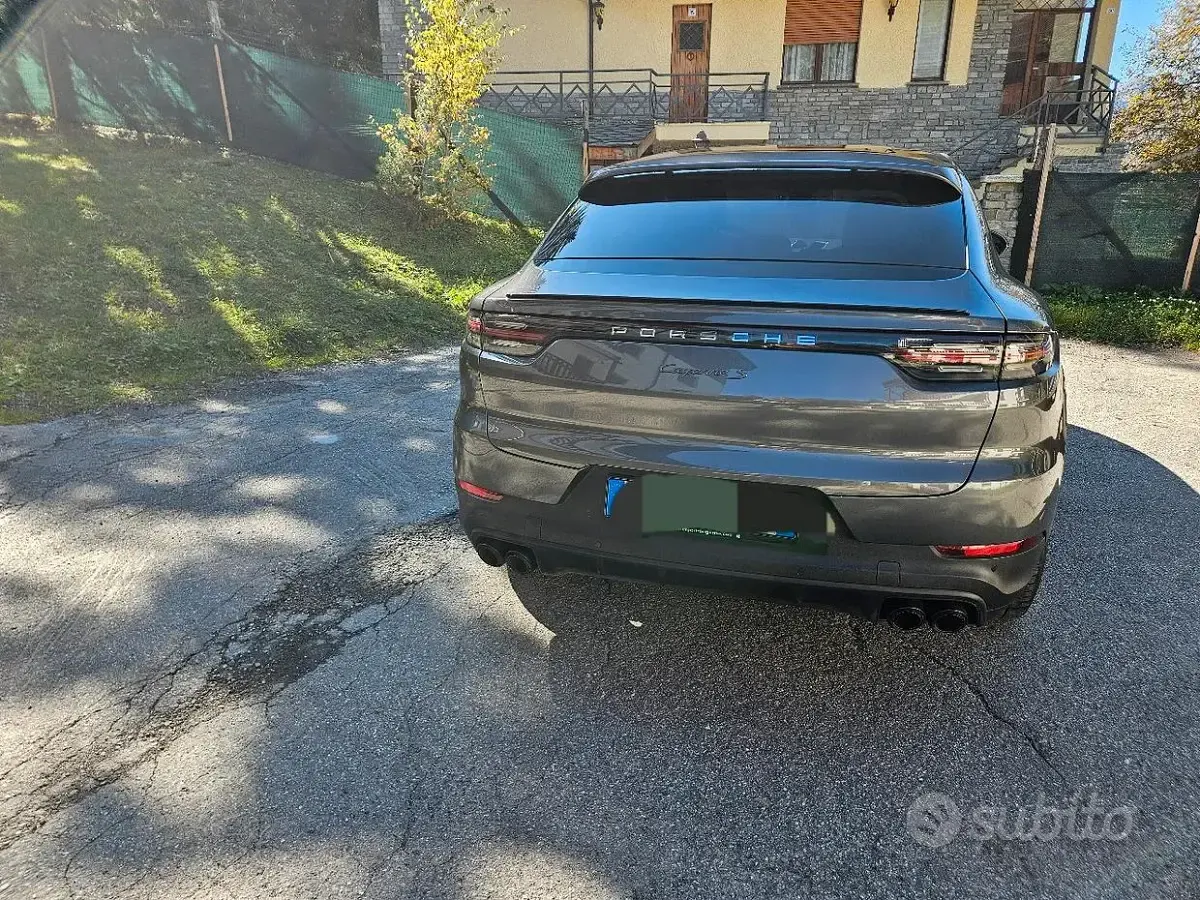 Usata Porsche Cayenne 2019 Grigio SUV