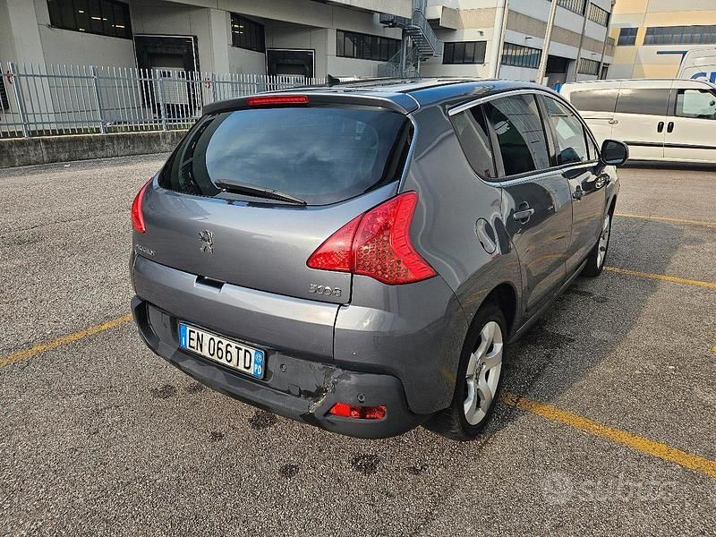 Usata Peugeot 3008 2012 Grigio Station wagon