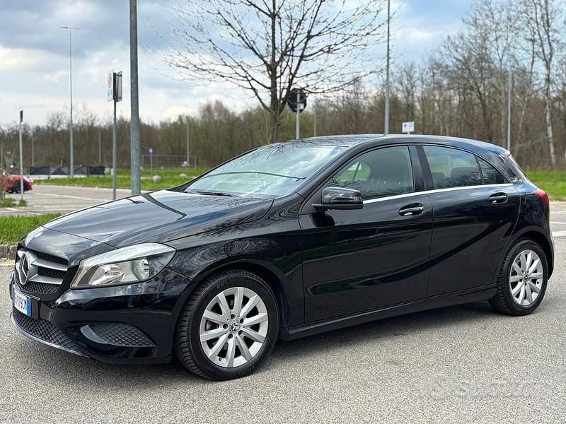Usata Mercedes A180 Advanced 108 CV (79 kW) 2015 Nero Berlina