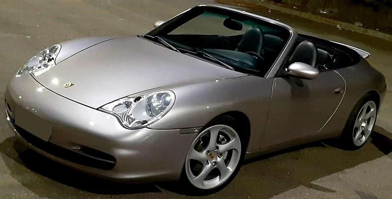 Grigio Usata 2002 Porsche 911 Carrera 4 Cabriolet Cabrio | 53.000 € (Buon prezzo) - Immagine 1/4