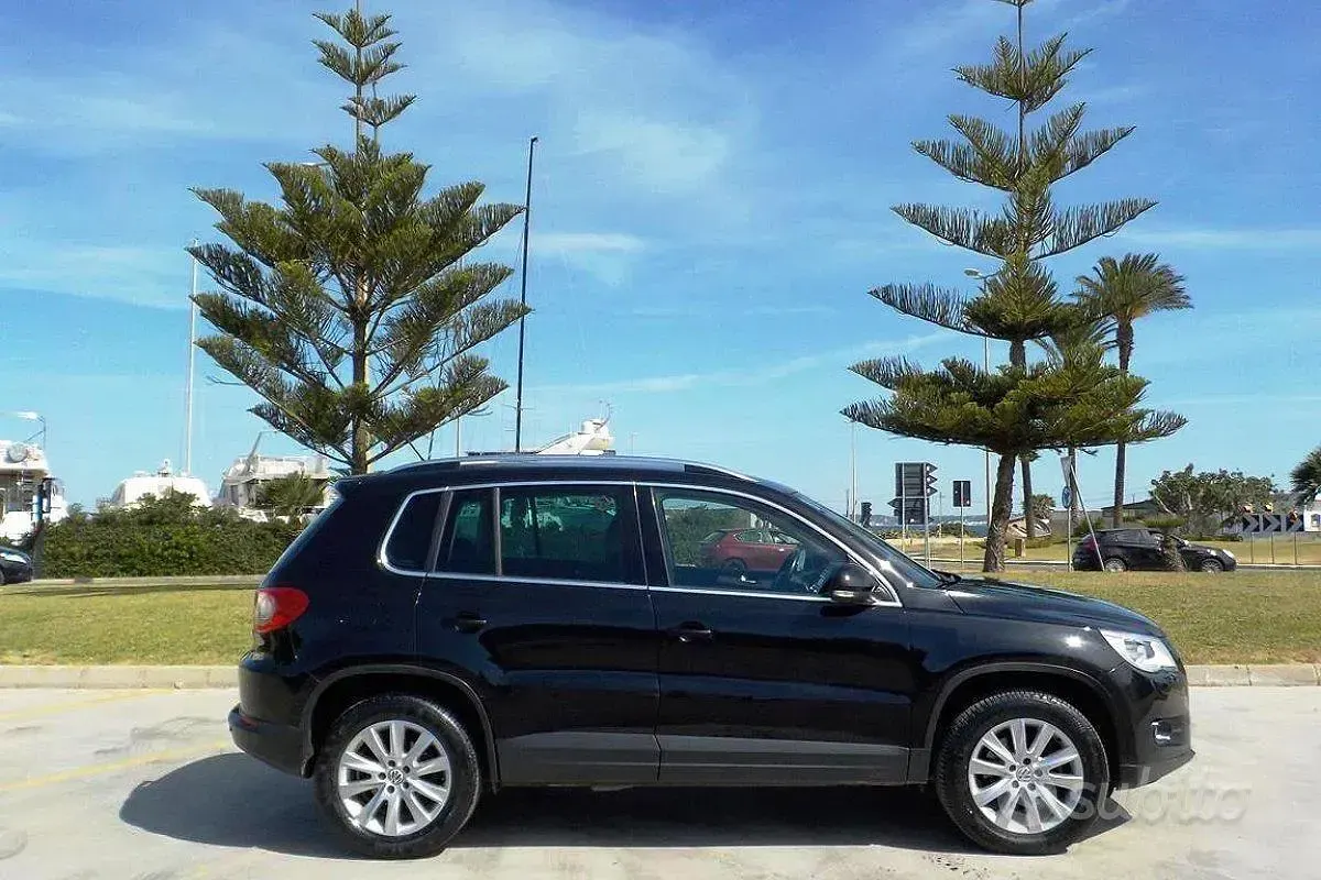 Usata VW Tiguan 140 CV (102 kW) 2010 Nero SUV