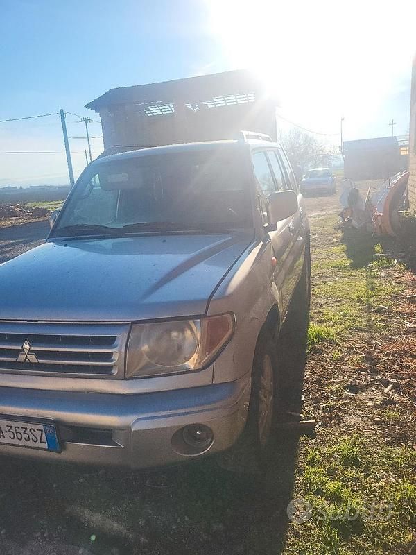 Usata Mitsubishi Pajero 2002 Grigio SUV