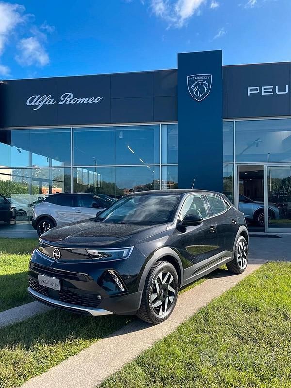 Nero Usata 2022 Opel Mokka Ultimate SUV | 18.500 € (Molto cara) - Immagine 1/4