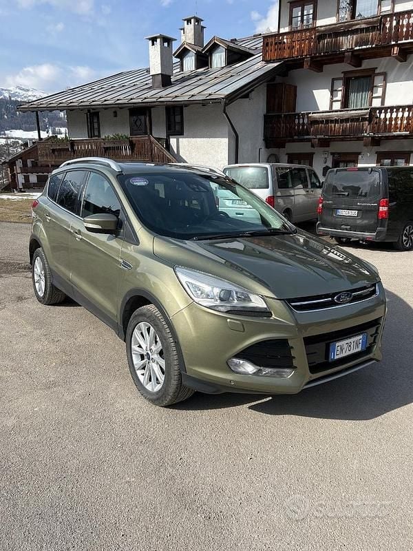 Usata Ford Kuga Titanium 163 CV (119 kW) 2012 Verde SUV