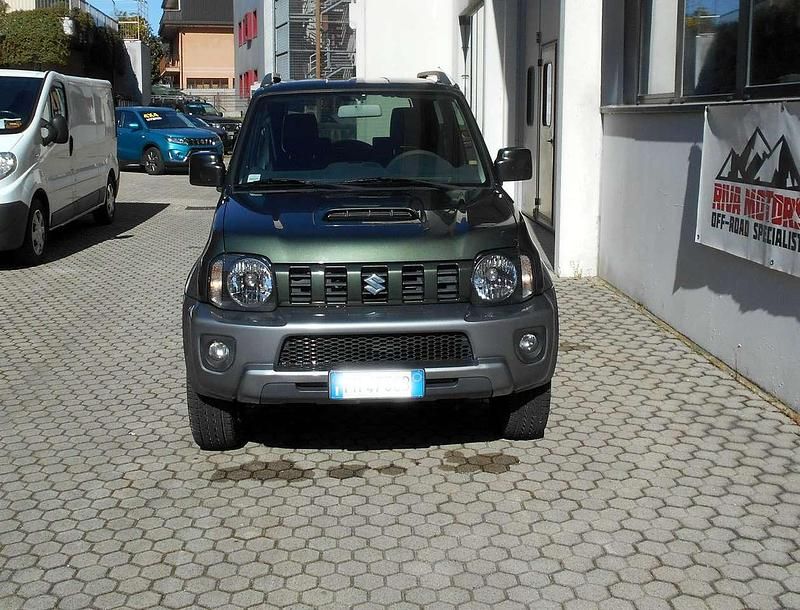 Usata Suzuki Jimny 86 CV (63 kW) 2018 Verde SUV