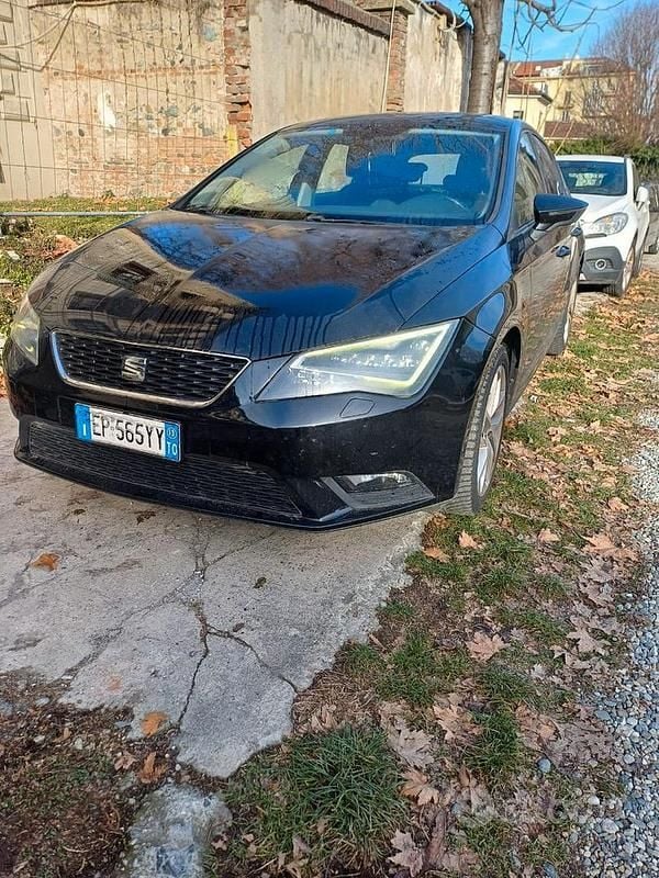 Usata Seat Leon Style 105 CV (77 kW) 2013 Nero Berlina