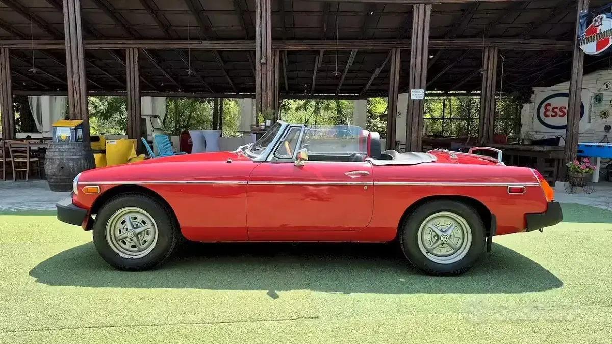 Usata MG B 84 CV (61 kW) 1970 Rosso Cabrio