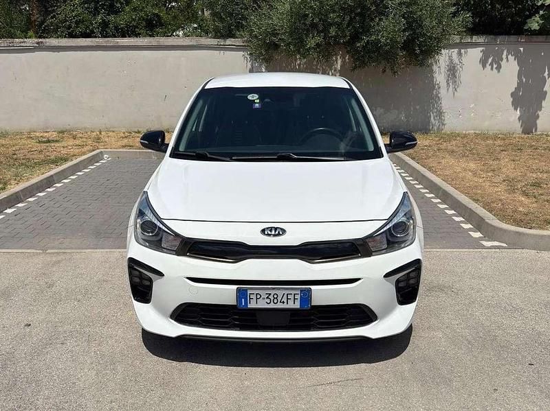Usata Kia Rio GT-Line 120 CV (88 kW) 2018 Bianco Berlina