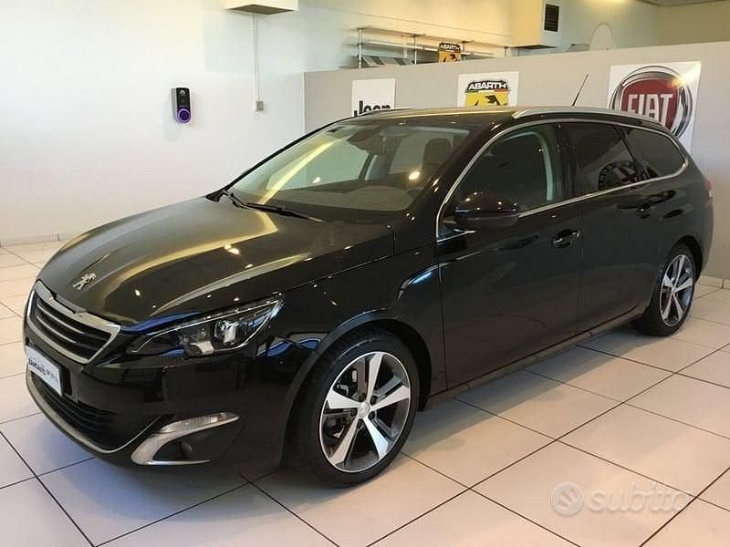 Usata Peugeot 308 Business-Line 120 CV (88 kW) 2017 Other Station wagon