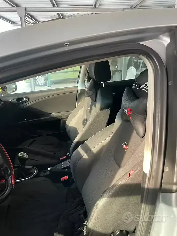 Usata Seat Leon FR 170 CV (125 kW) 2006 Grigio Utilitaria