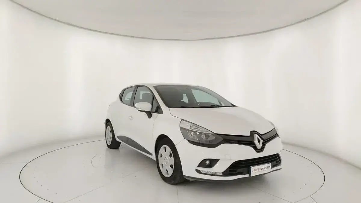 Usata Renault Clio Zen 75 CV (55 kW) 2017 Bianco Utilitaria