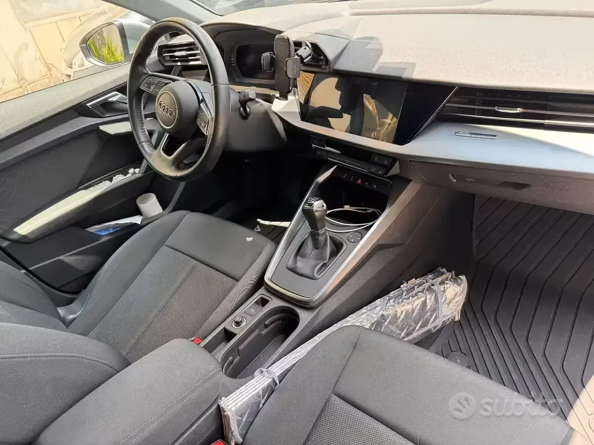 Usata Audi A3 Business 116 CV (85 kW) 2023 Grigio Berlina