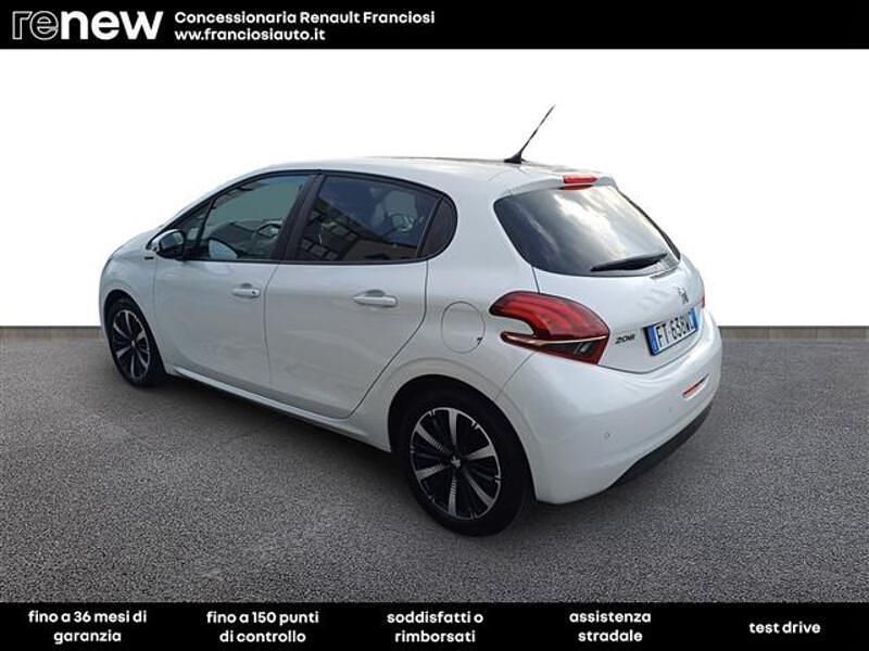 Usata Peugeot 208 Signature Sky 83 CV (61 kW) 2019 Bianco Utilitaria