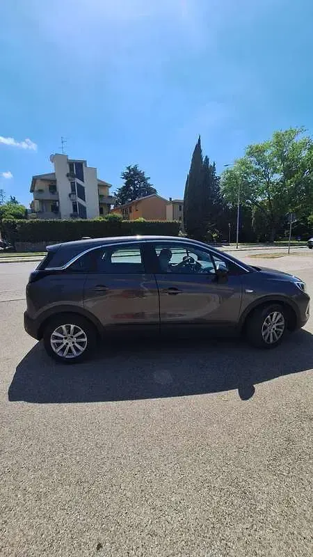 Usata Opel Crossland X 110 CV (80 kW) 2022 Grigio SUV