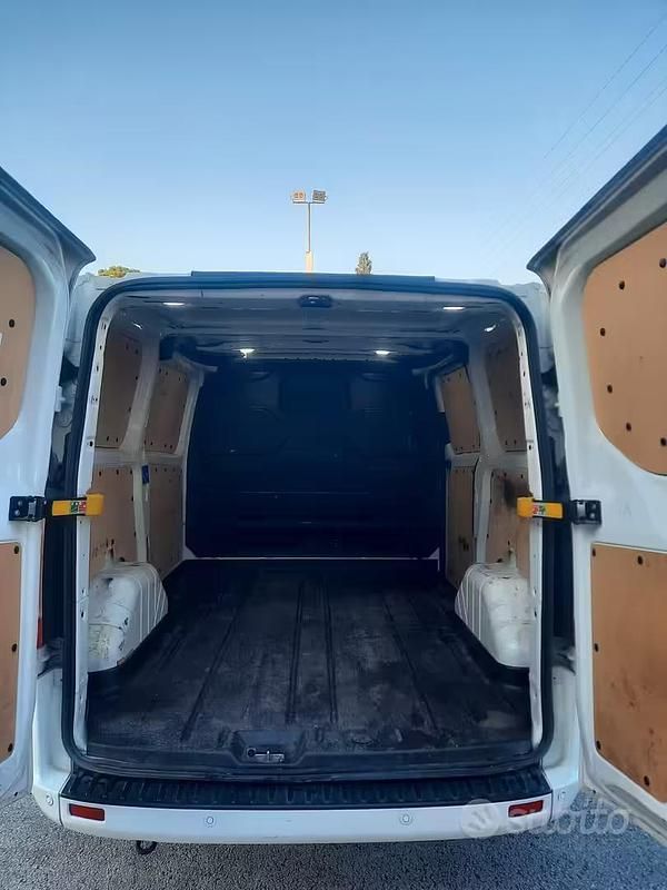 Usata Ford Transit Custom 130 CV (95 kW) 2021 Bianco Berlina