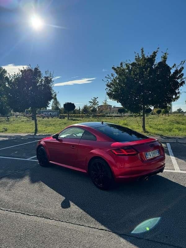 Usata Audi TT Design 184 CV (135 kW) 2015 Rosso Coupé