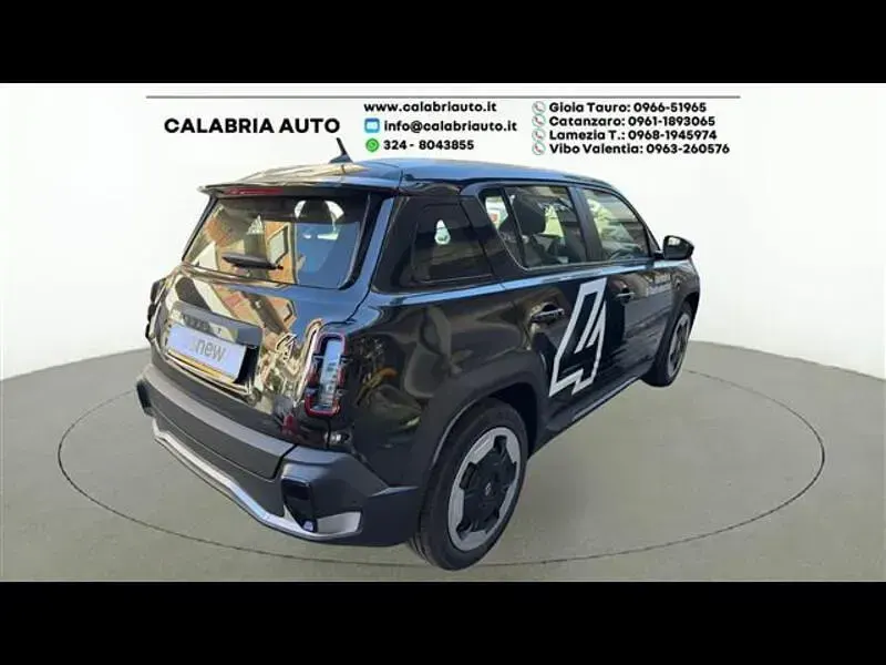 Nuova Renault 4 E-Tech Iconic 11 kW (15 CV) 2026 Nero SUV