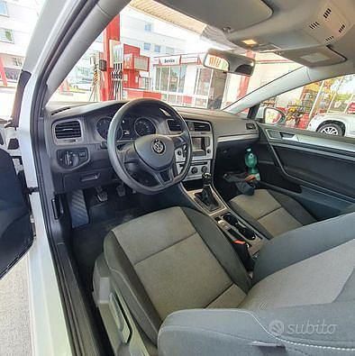 Usata VW Golf VII Trendline 85 CV (62 kW) 2013 Bianco Berlina
