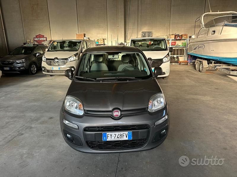 Usata Fiat Panda Lounge 69 CV (50 kW) 2019 Grigio Utilitaria