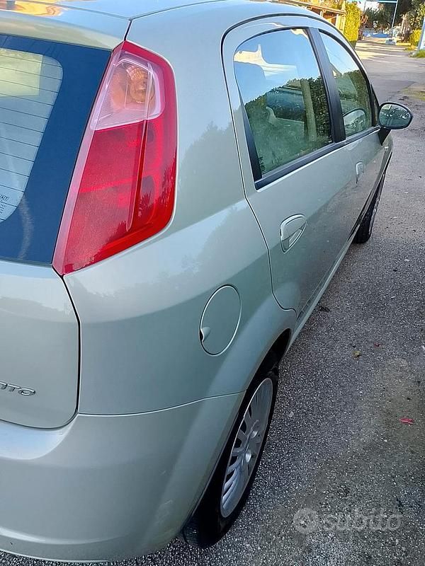 Usata Fiat Grande Punto 2005 Utilitaria