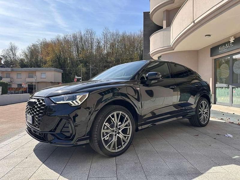 Usata Audi Q3 Sportback S-Line 150 CV (110 kW) 2022 Nero SUV