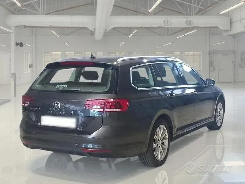 Usata VW Passat Business 150 CV (110 kW) 2021 Grigio Station wagon