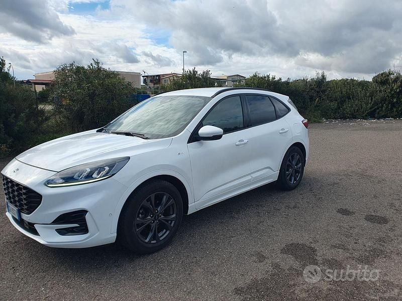 Usata Ford Kuga 120 CV (88 kW) 2020 Bianco SUV