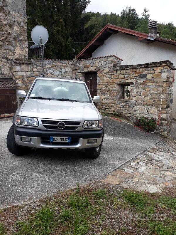 Usata Opel Frontera 115 CV (84 kW) 2002 Grigio SUV