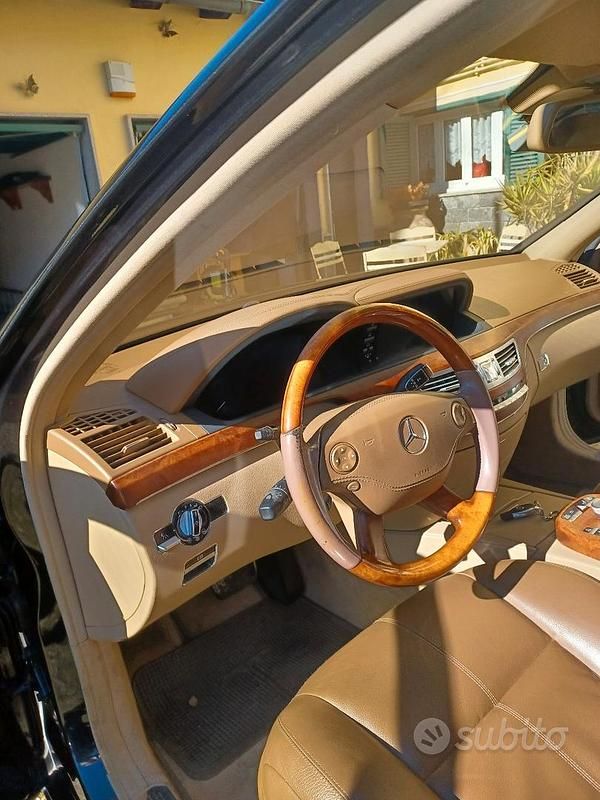 Usata Mercedes S500 387 CV (284 kW) 2006 Blu Berlina