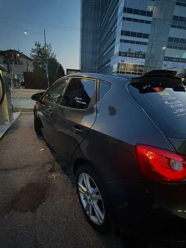 Usata Seat Ibiza Stylance 86 CV (63 kW) 2009 Berlina