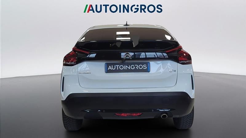 Begagnad Citroën C4 Shine 131 HK (96 kW) 2023 Vit SUV