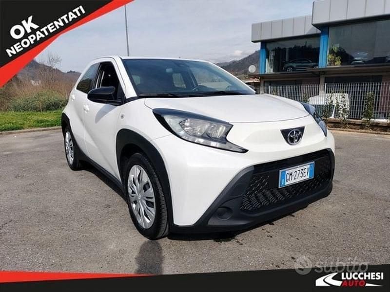 Usata Toyota Aygo X Active 72 CV (52 kW) 2022 Bianco SUV