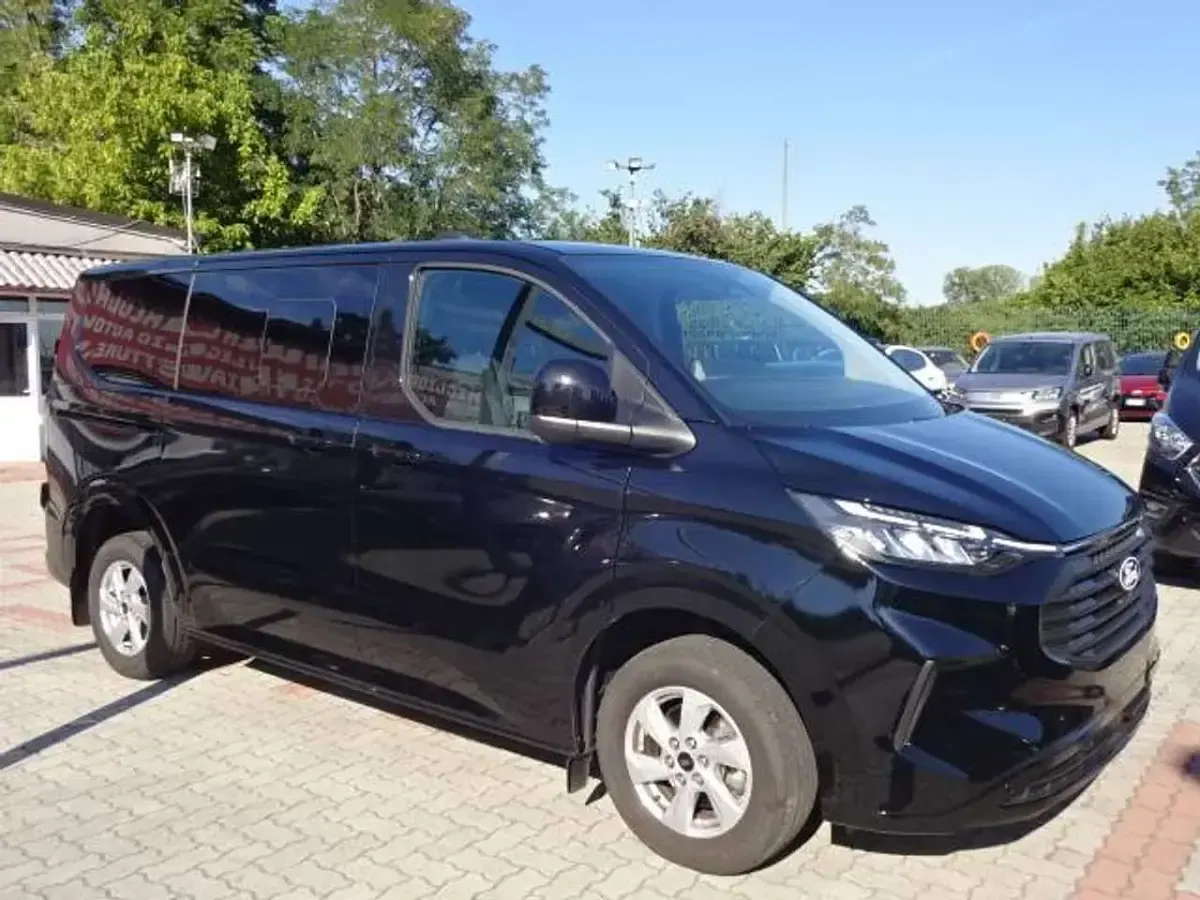 Usata Ford Transit Custom 136 CV (100 kW) 2025 Magnetic Station wagon