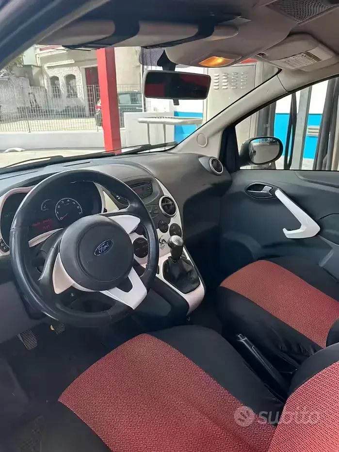 Usata Ford Ka Titanium 75 CV (55 kW) 2010 Nero Utilitaria