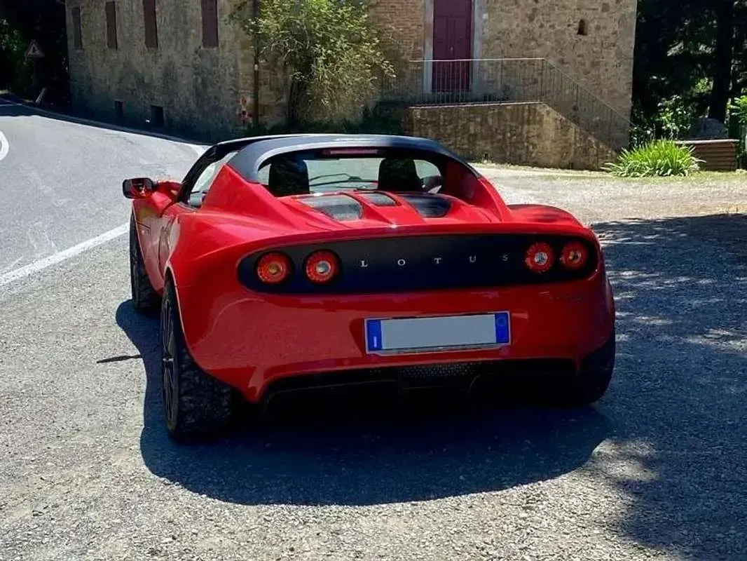 Usata Lotus Elise 136 CV (100 kW) 2011 Rosso Cabrio