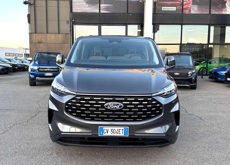 Usata Ford Tourneo Titanium X 170 CV (125 kW) 2024 Magnetic grey Monovolume