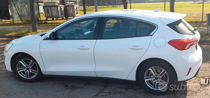 Bianco Usata 2019 Ford Focus Business Edition Tre volumi | 10.900 € (Super prezzo) - Immagine 1/4