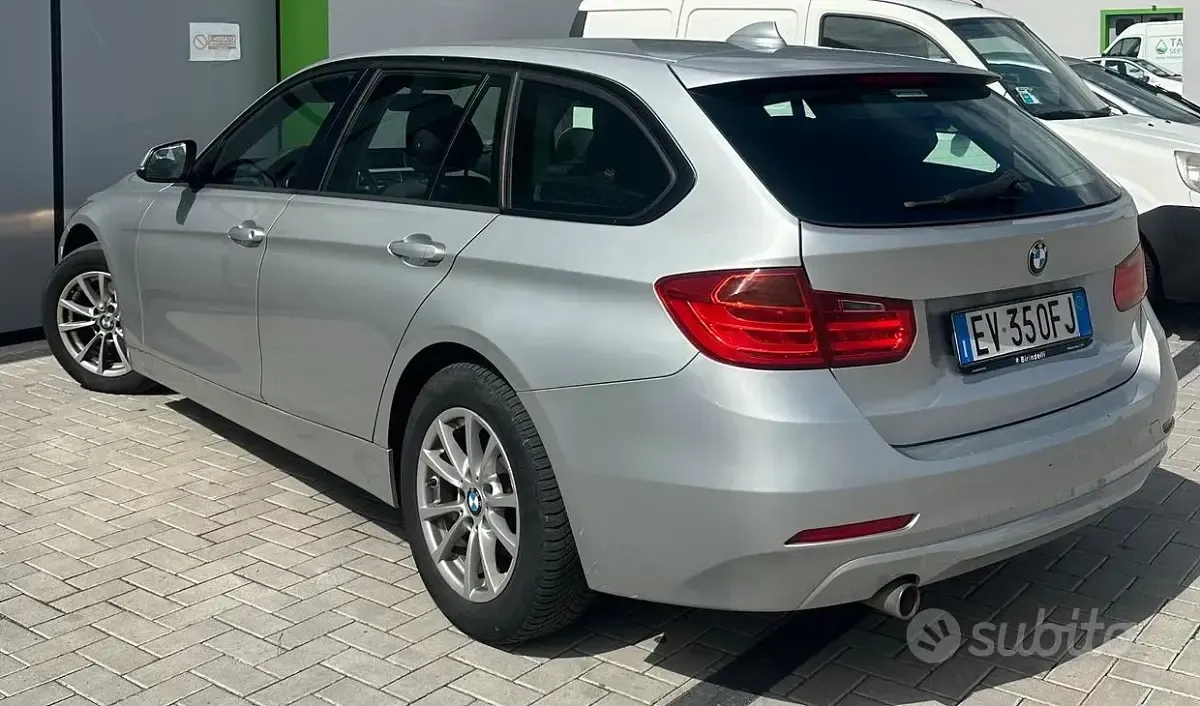 Usata BMW 318 143 CV (105 kW) 2014 Grigio Station wagon
