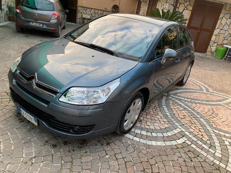Usata 2006 Citroën C4 Tre volumi | 2000 € (Ottimo prezzo) - Immagine 1/4