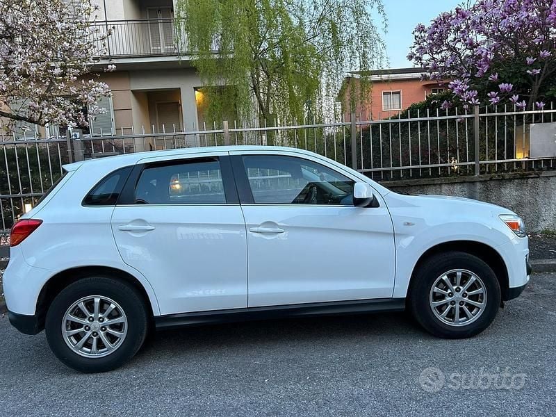 Usado Mitsubishi ASX 116 CV (85 kW) 2015 Blanco SUV