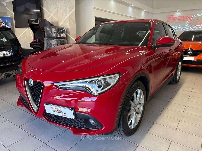 Usata Alfa Romeo Stelvio Super 160 CV (117 kW) 2022 Rosso SUV